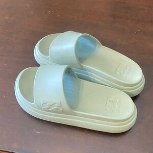 Billabong Green Platform Sandals, Womans Size 8